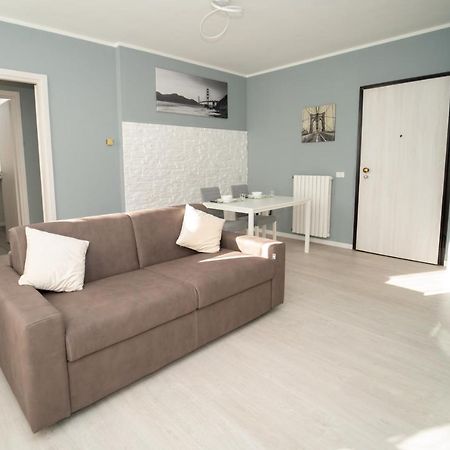 Appartamento Nuovo Vicino Aeroporto Malpensa Gallarate Esterno foto